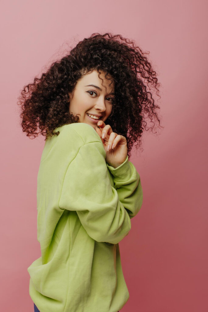Trendy Haircuts For Curly Hair In 2024 Hackshion